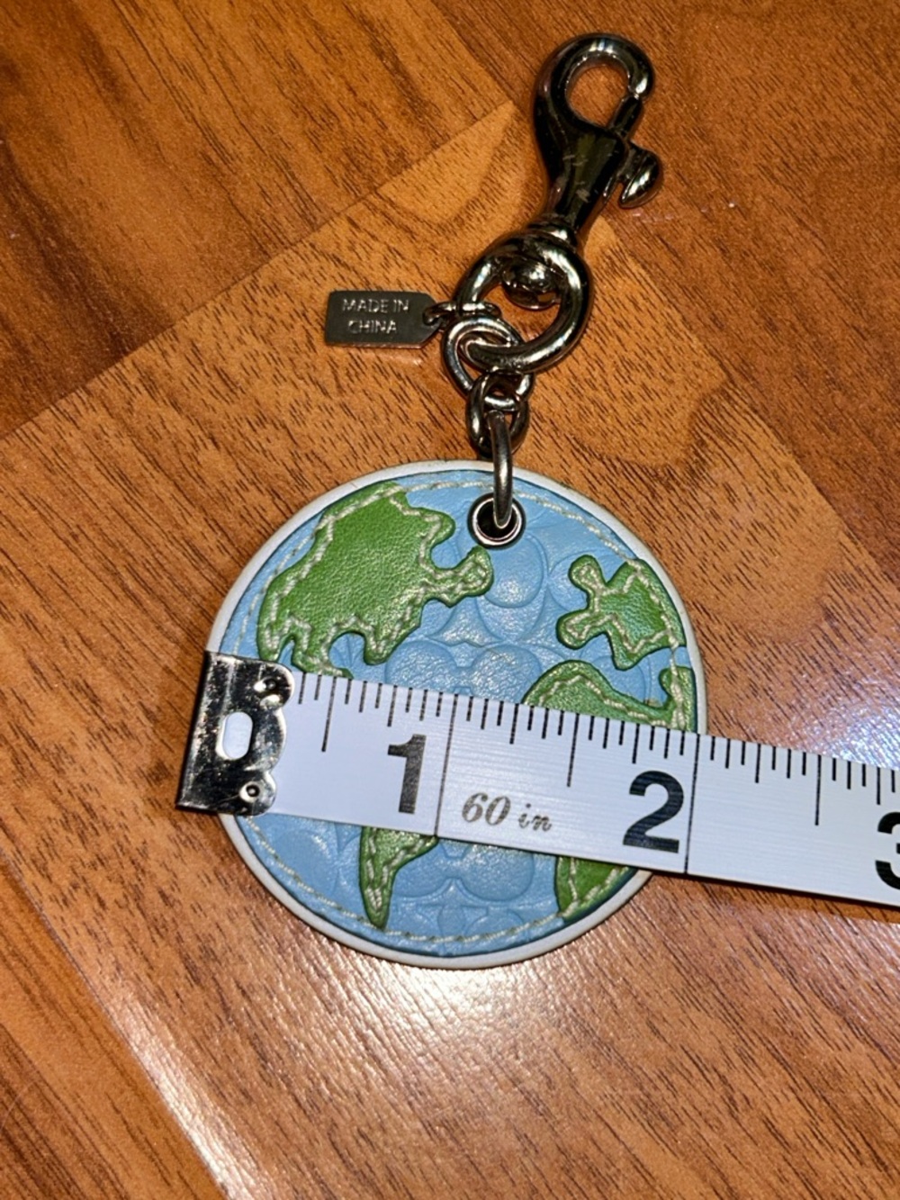 Authentic Coach Original Leather Earth Globe 🌎 Keyring / Bag Charm - Picture 5 of 9